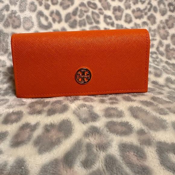 Tory Burch Gold and Brown Aviator Sunglasses - Picture 10 of 10